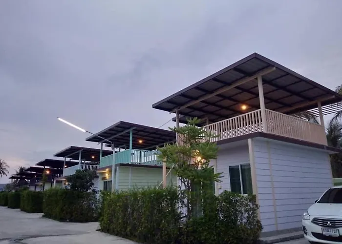 บ้านฟ้ารักตะวัน